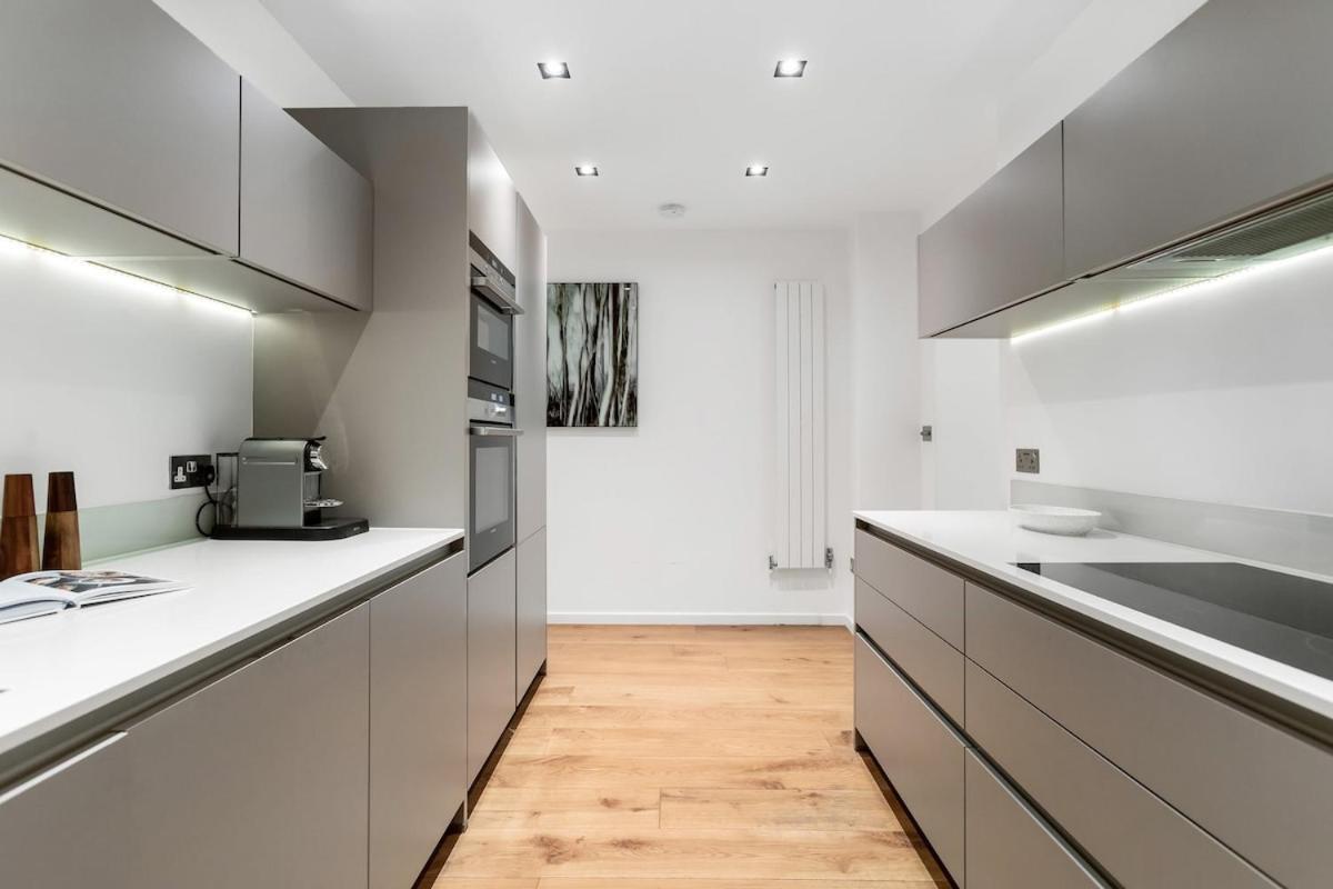 Large Notting Hill Flat With Garden *