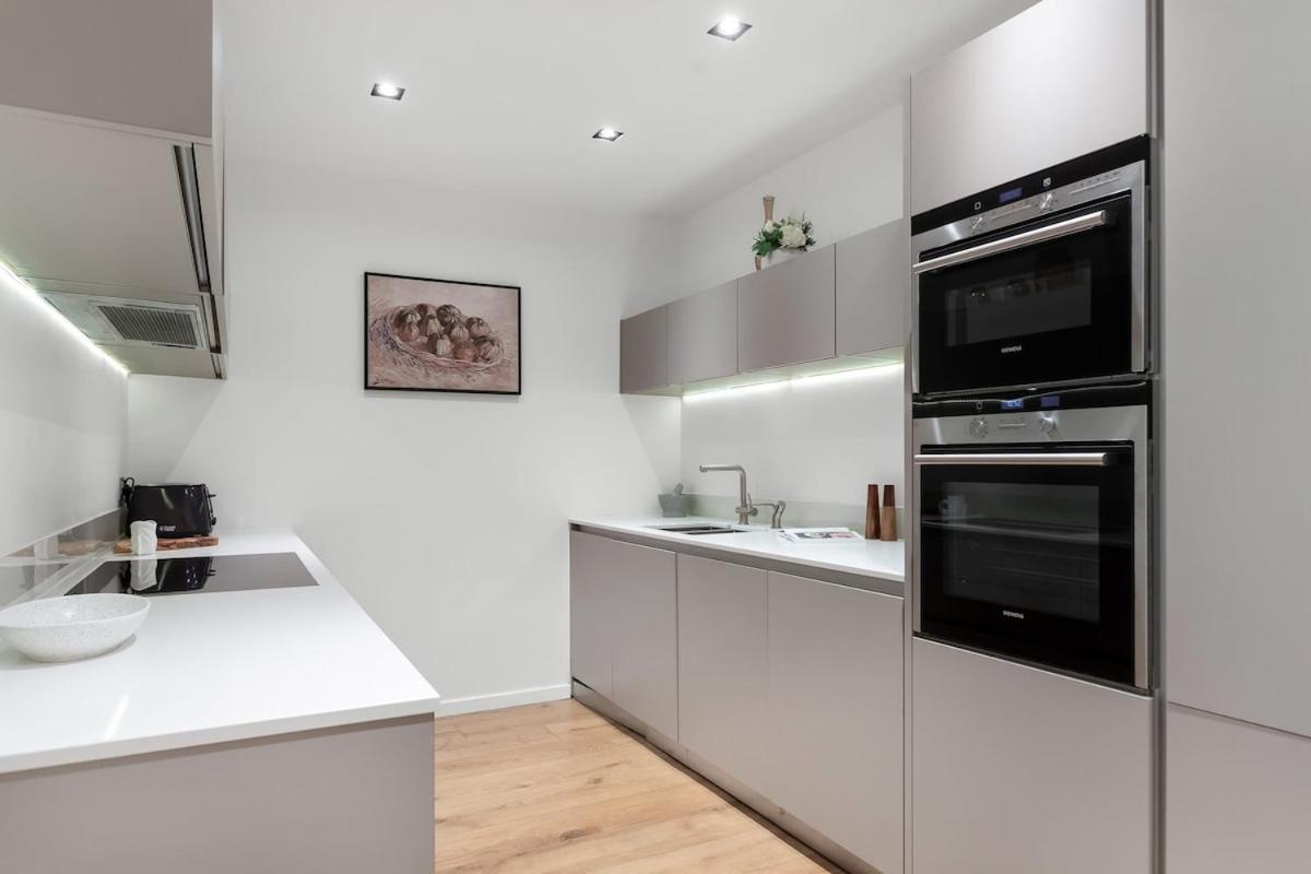 Large Notting Hill Flat With Garden